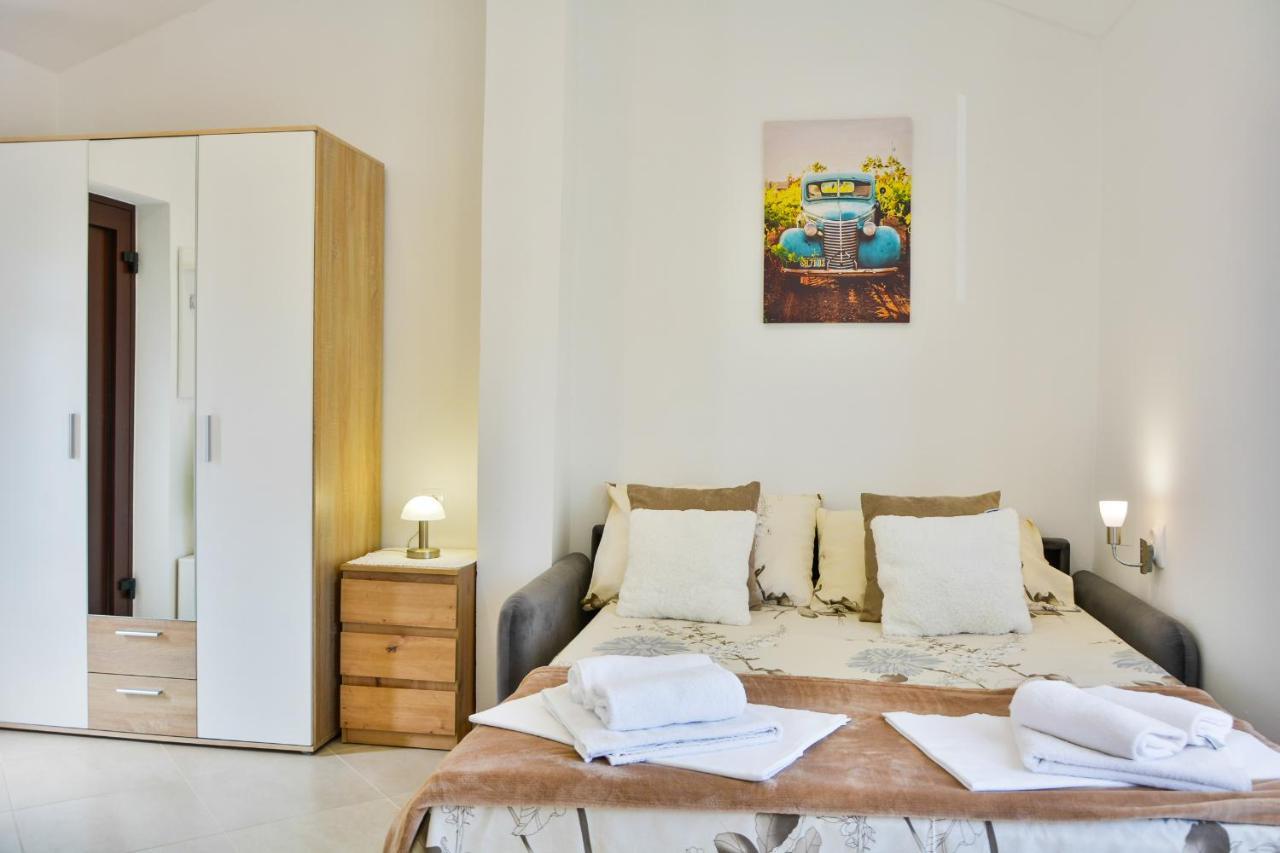 Gromila 2 Apartment เซนญ์ ภายนอก รูปภาพ