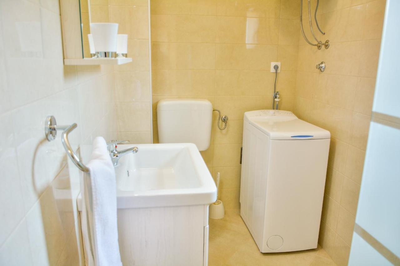 Gromila 2 Apartment เซนญ์ ภายนอก รูปภาพ